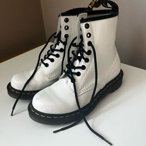 Dr.Martin Womens Size 6